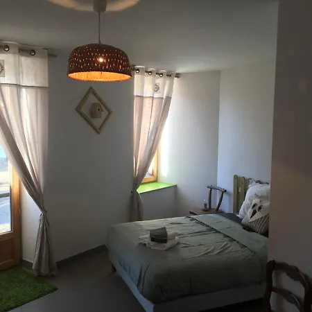Les Trois Temps Hotel *